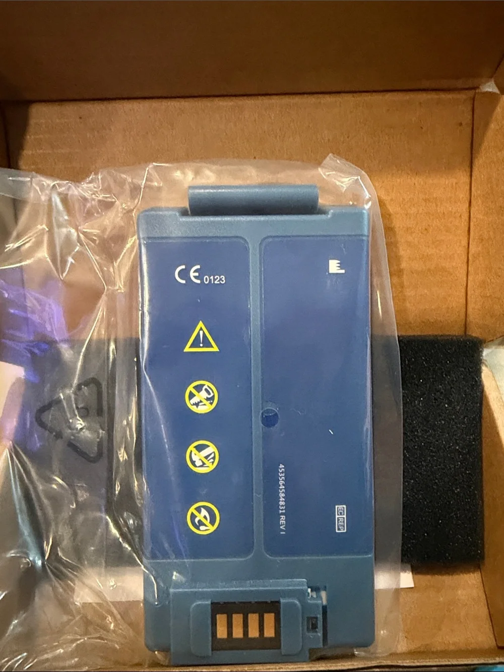 Blue Replacement LiMnO2 9V 4.2Ah Battery Pack
